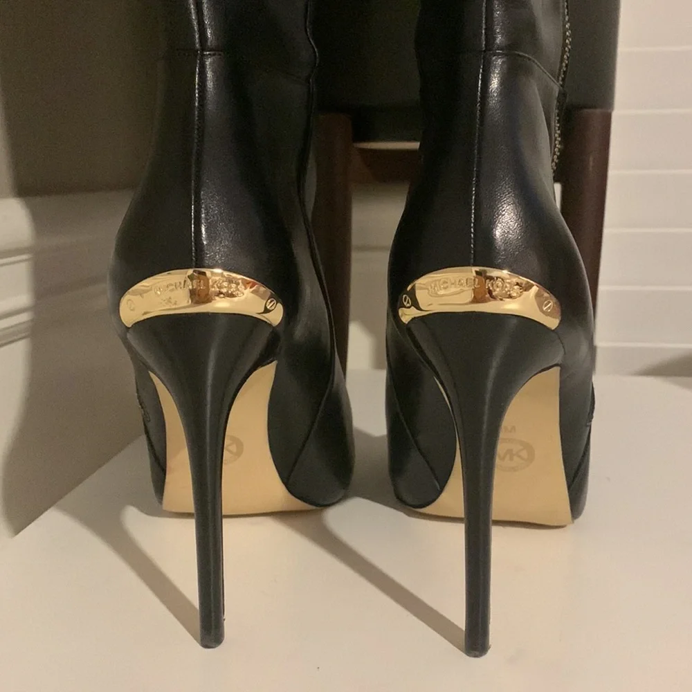 Michael Kors Leather Clara Knee High stiletto Boot Size 8.5